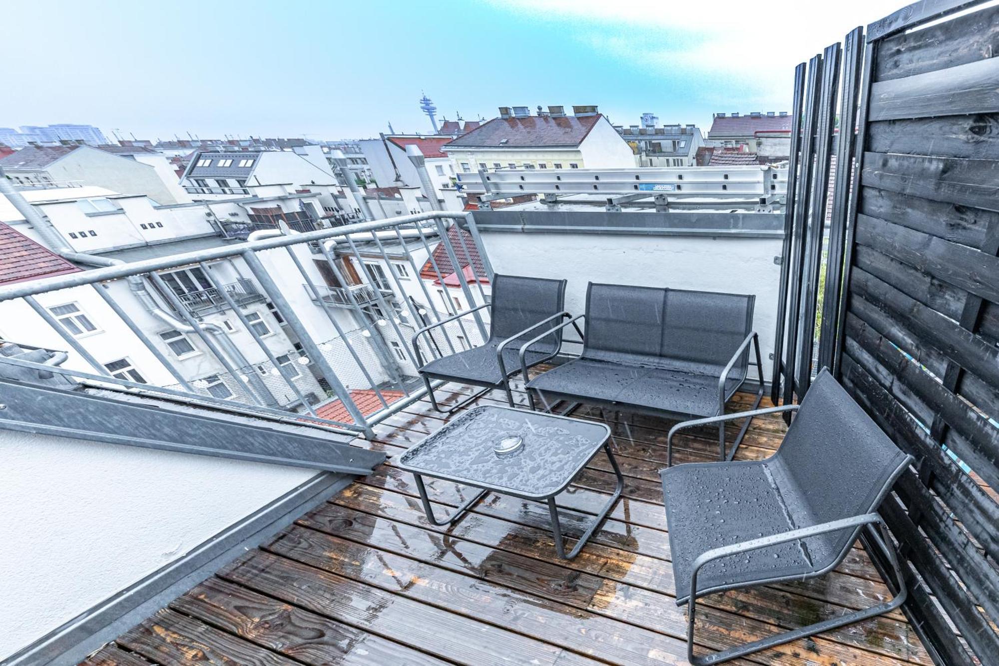 Penthouse Suites By Jr City Apartments Vienna Exterior photo